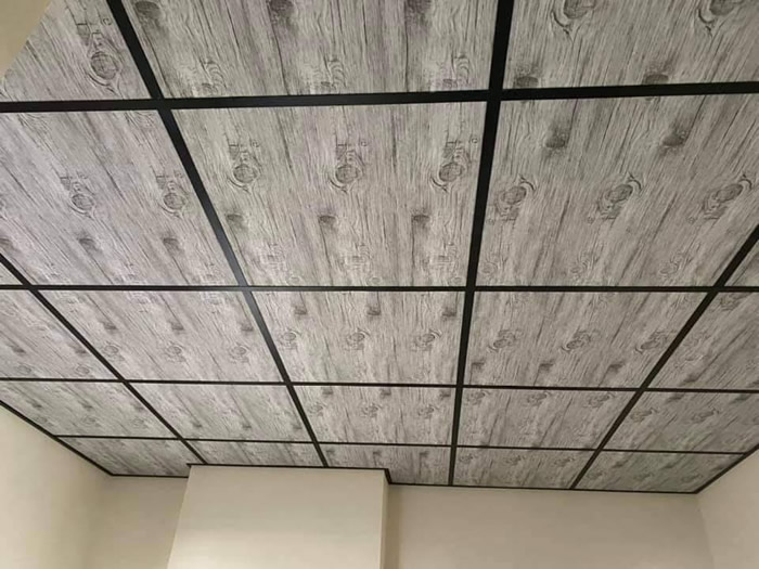 高雄房間翻修 : 木紋輕鋼架天花板-矽酸鈣板-明架天花板