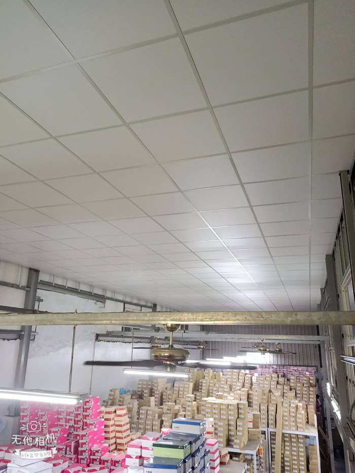 高雄工廠 : 輕鋼架天花板-明架天花板